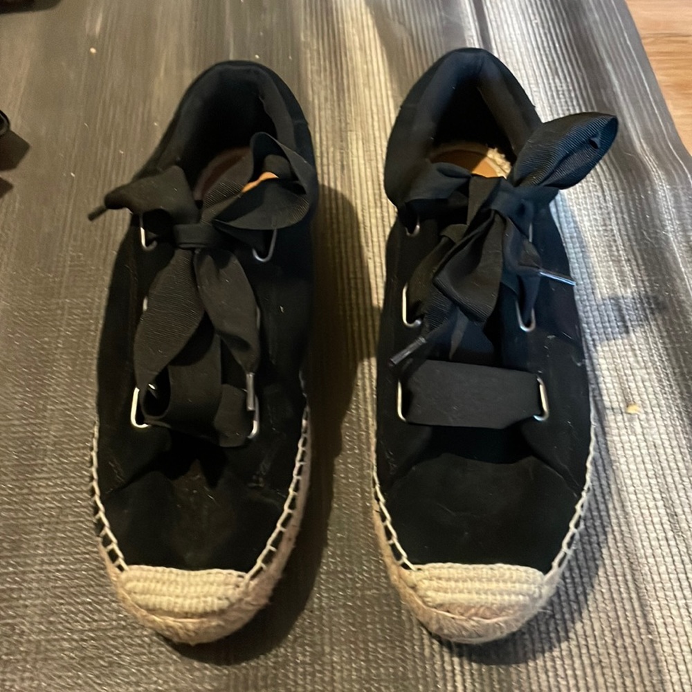 Ugg fat laces espadrilles. These are adorbs but don’t fit me. Size 9 or euro 40